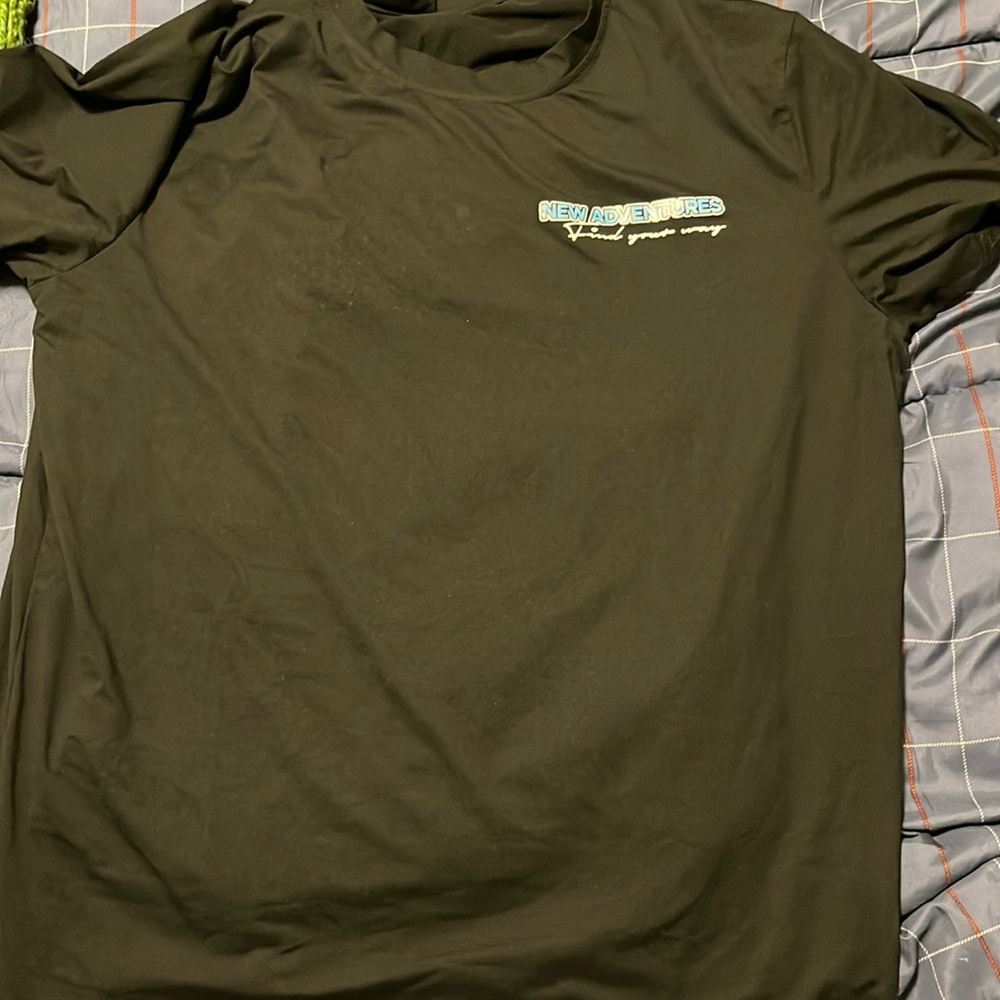 LA T-Shirt
Size L
Black